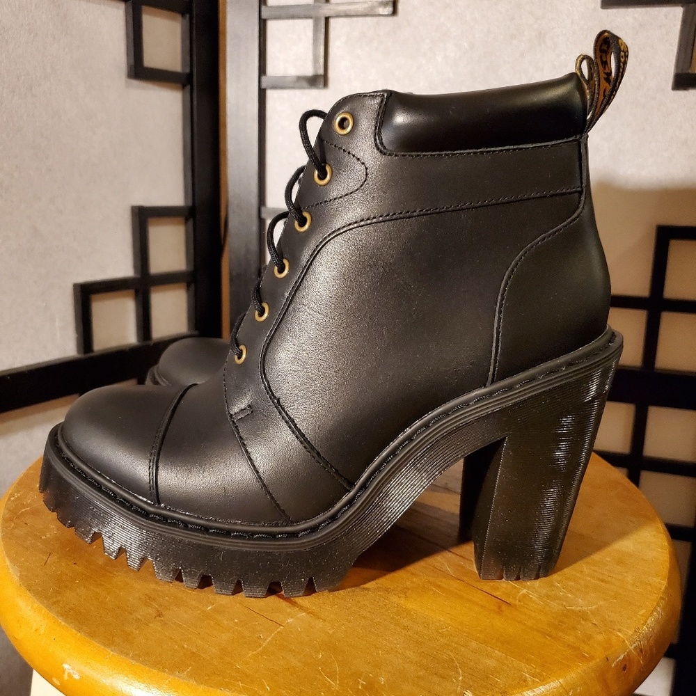 Dr Martens Averil UK 4
